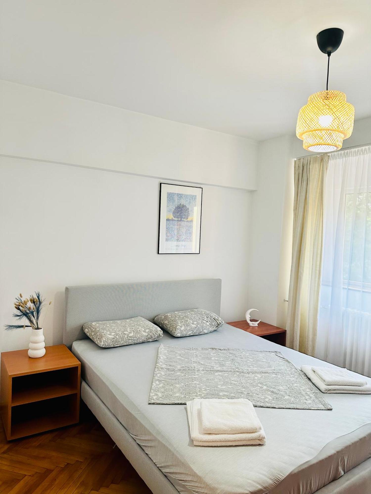 Tranquil Unirii Residence - Elegant & Spacious Living With Parking Steps From Parliament Bukarest Exteriör bild