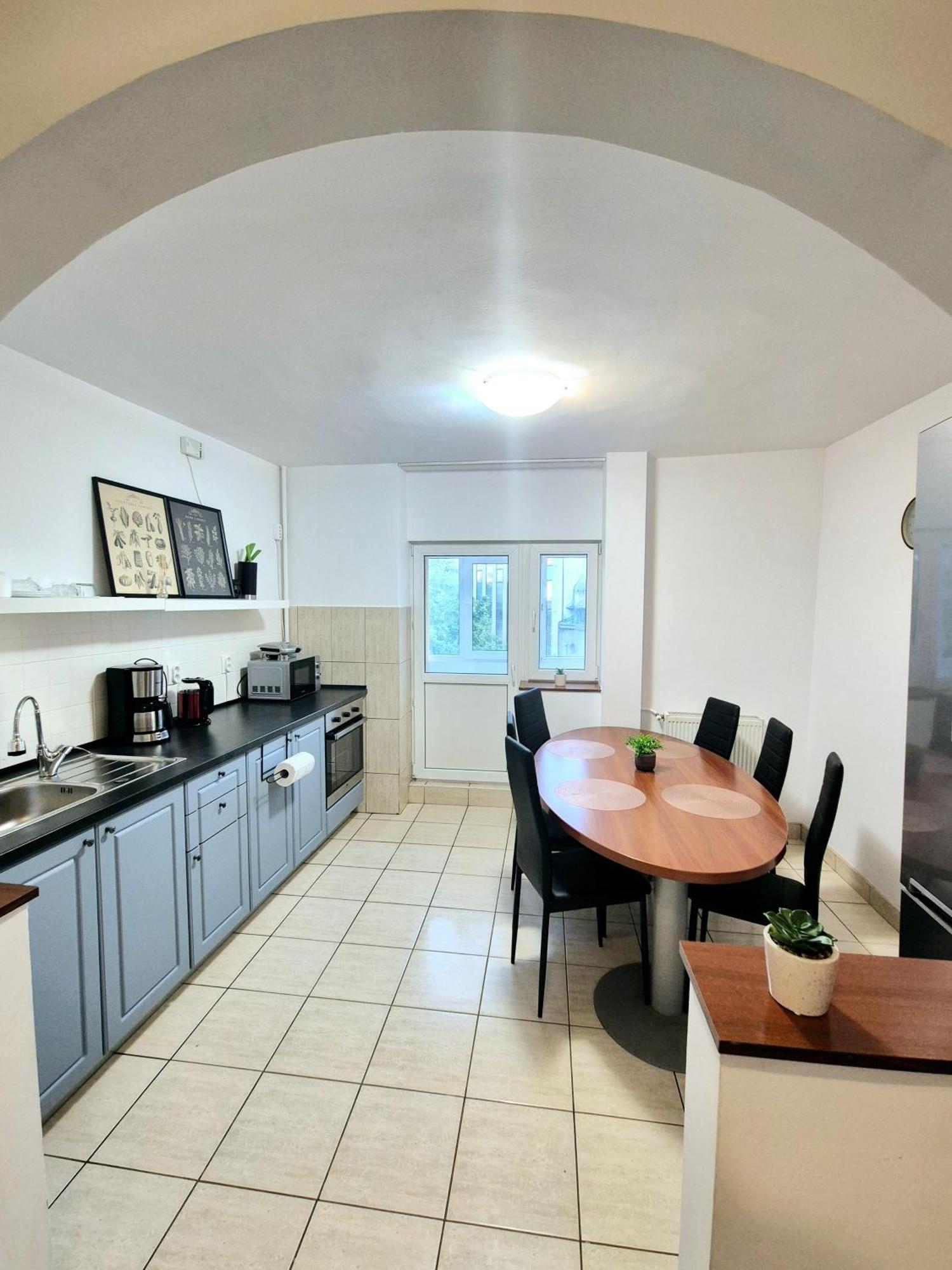 Tranquil Unirii Residence - Elegant & Spacious Living With Parking Steps From Parliament Bukarest Exteriör bild