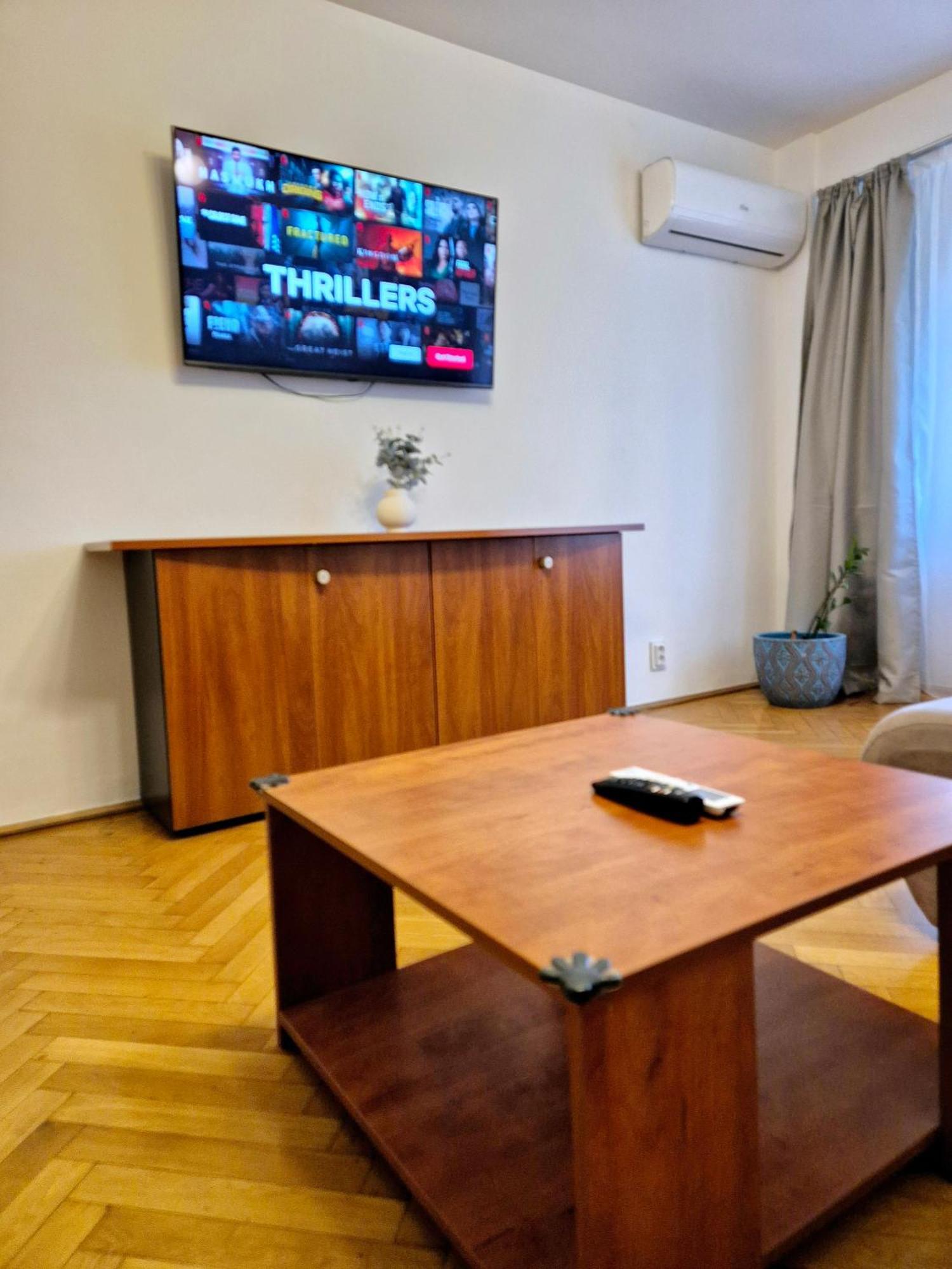 Tranquil Unirii Residence - Elegant & Spacious Living With Parking Steps From Parliament Bukarest Exteriör bild